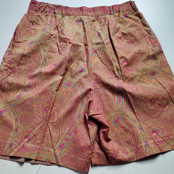 Vintage USA Made Boho Paisley Floral Pleated Bermuda Shorts - Picture 7 of 14
